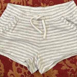 Gymboree striped shorts with pockets size M 7-8
